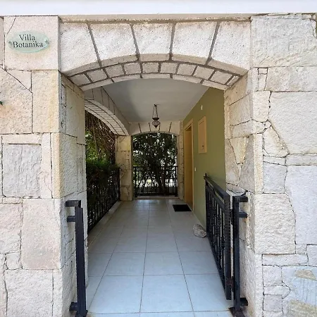 Private 5 Bedroomed Botanika In Turunc With Private Pool